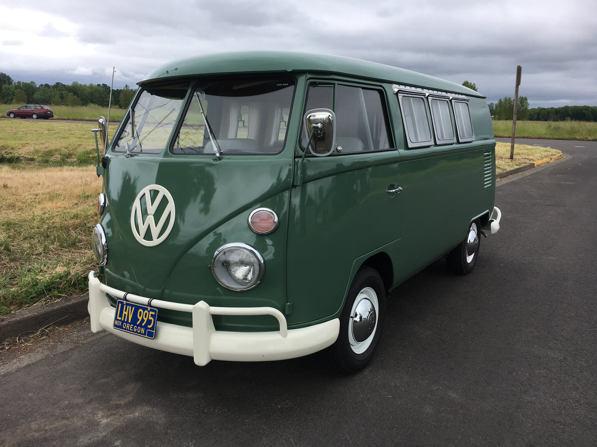 Split Window Bus – The No Name Garage